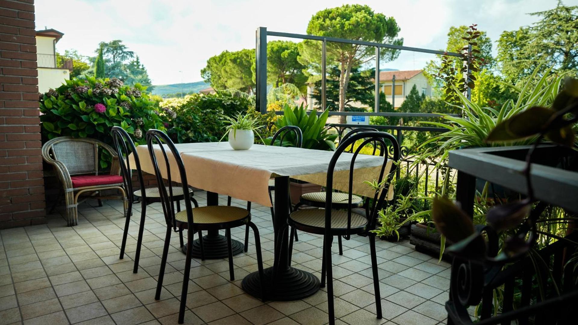 Florivana Boutique Hotel Ristorante サン・ピエトロ・イン・カリアーノ エクステリア 写真